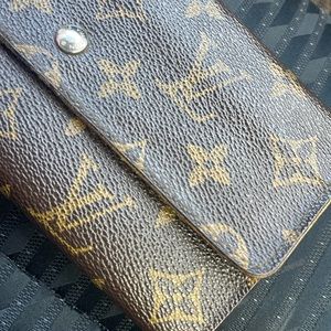 Authentic Louis Vuitton Wallet